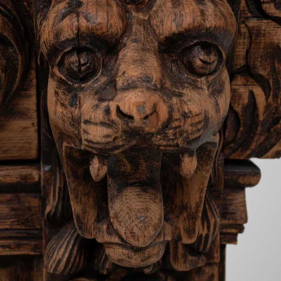 Credenza in quercia belga intagliata a mano, circa 1860