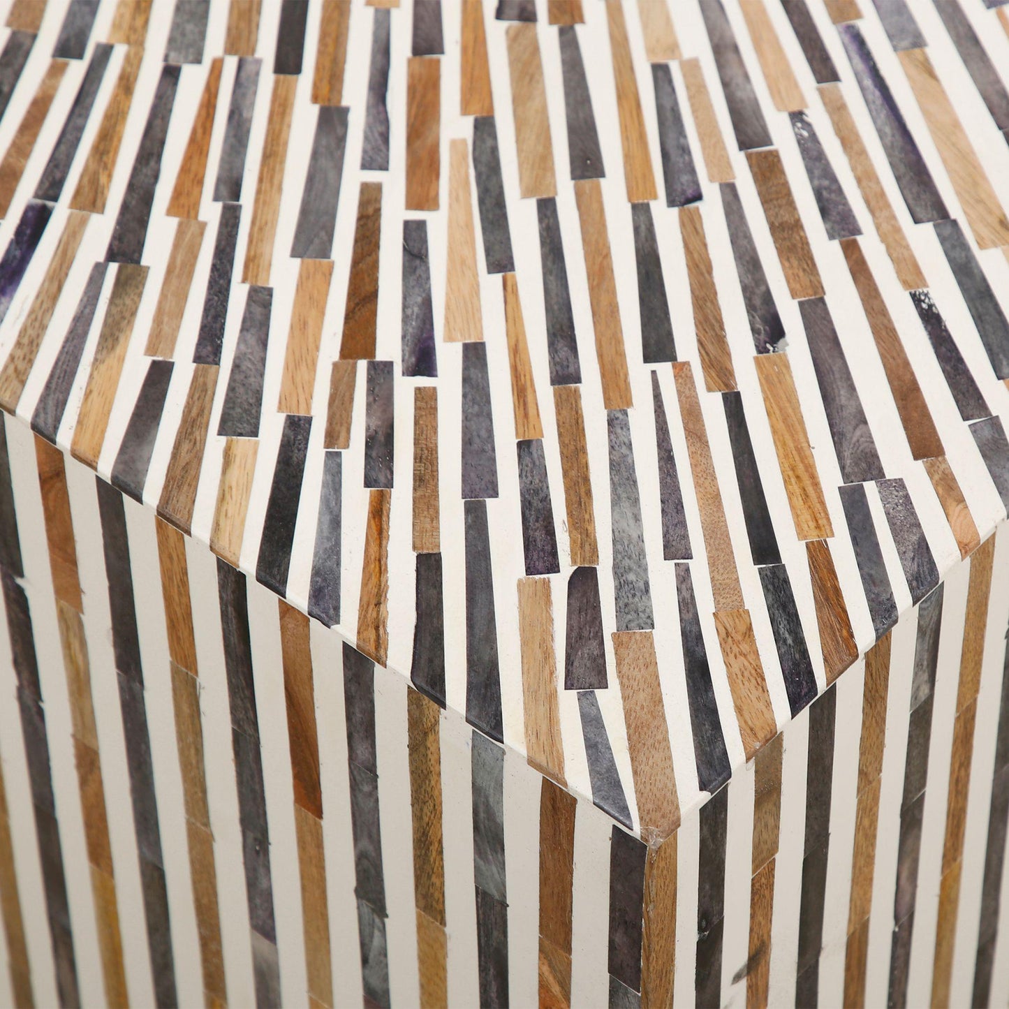 Tavolino da caffè con intarsi in corno Serengeti