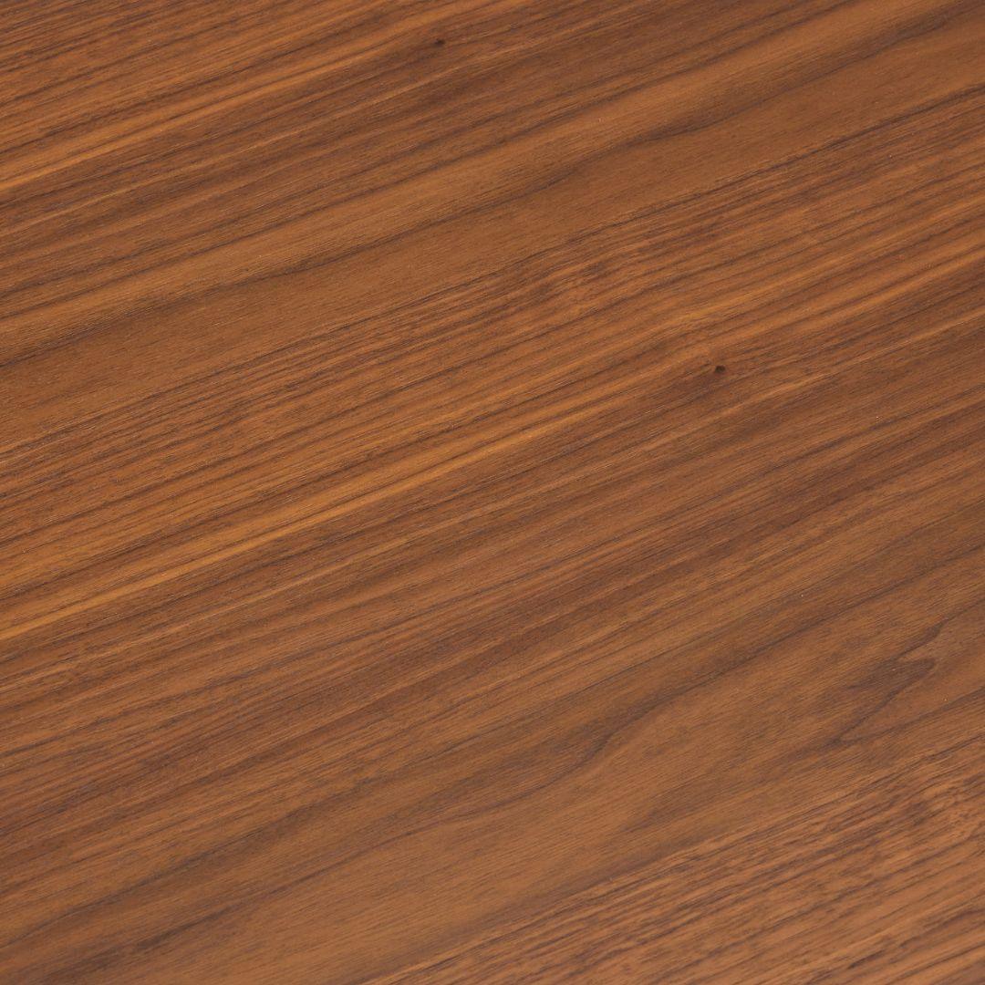 Tavolo da cocktail con piano in noce dorato