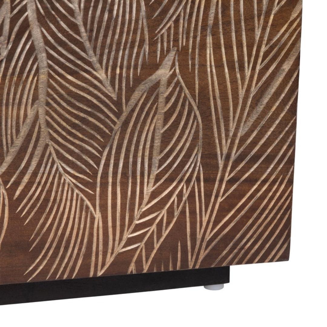 Credenza in legno con design a foglia intagliata