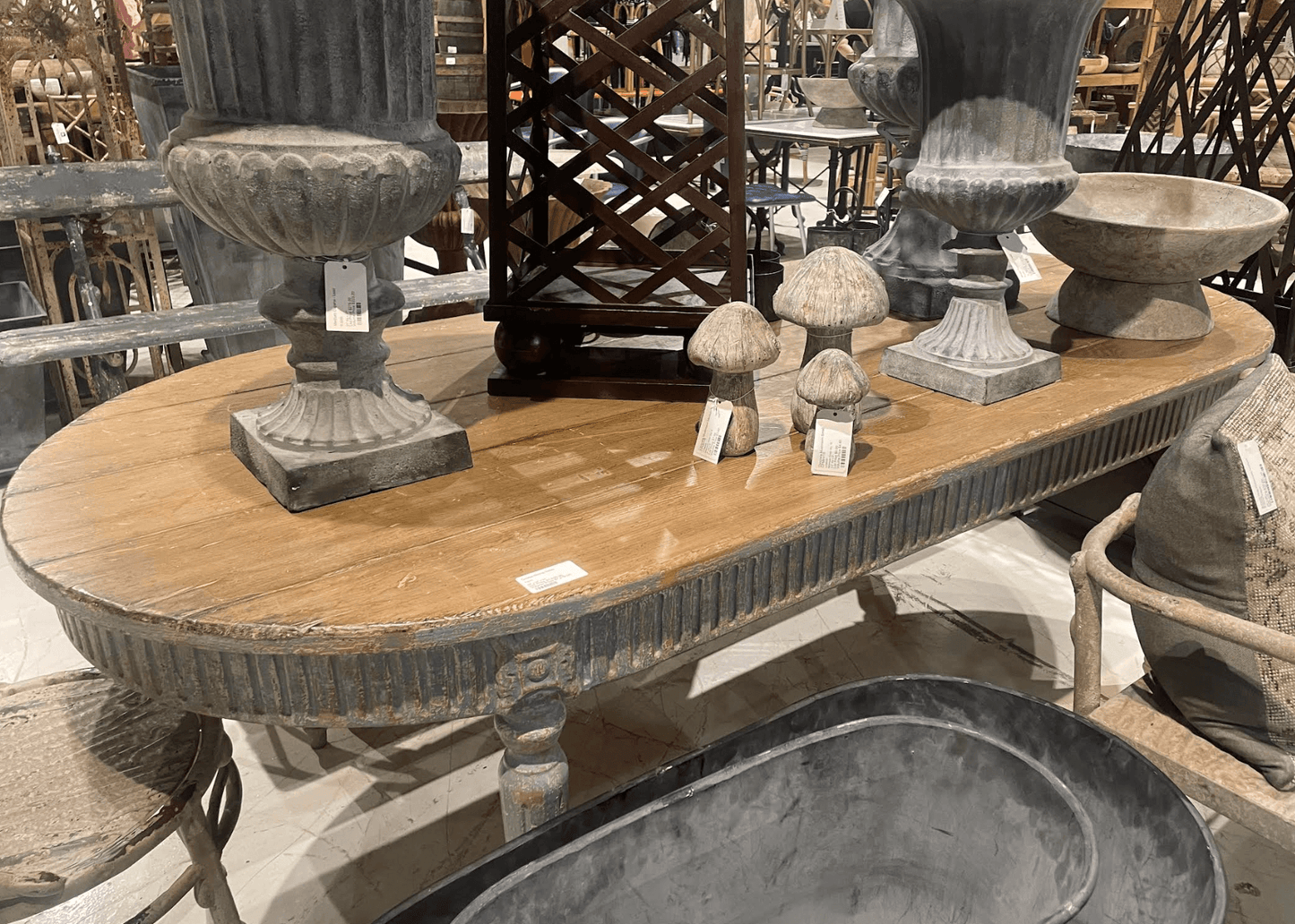 Tavolo da pranzo in cassis blu francese