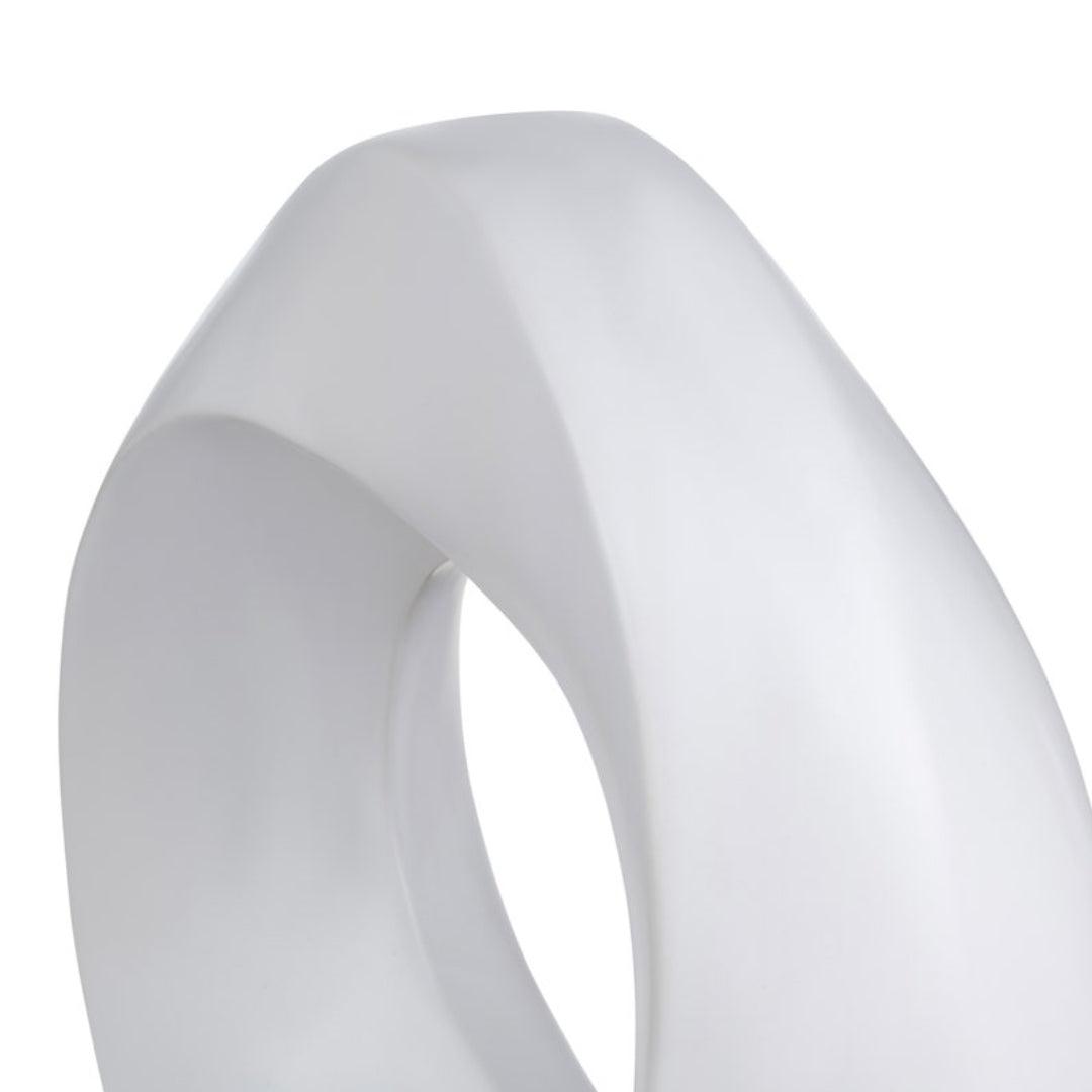 Set di due sculture astratte in ceramica bianca