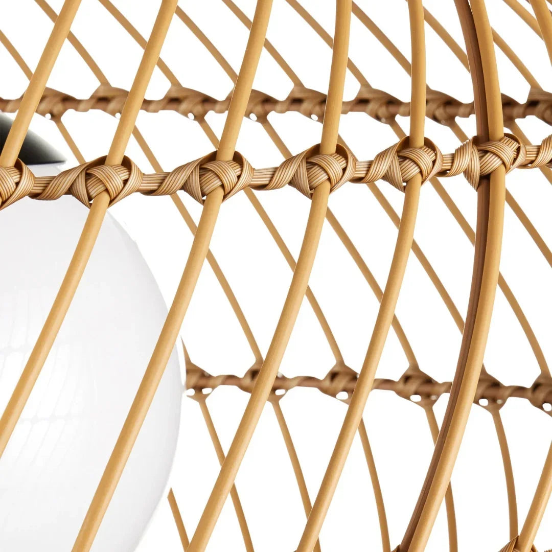 Lampada a sospensione da esterno a forma di turbina in vimini