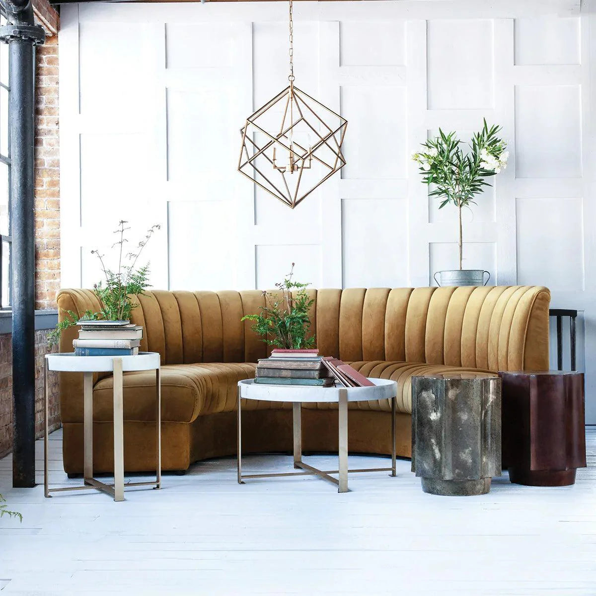 Divano giallo a mezzaluna Art Déco