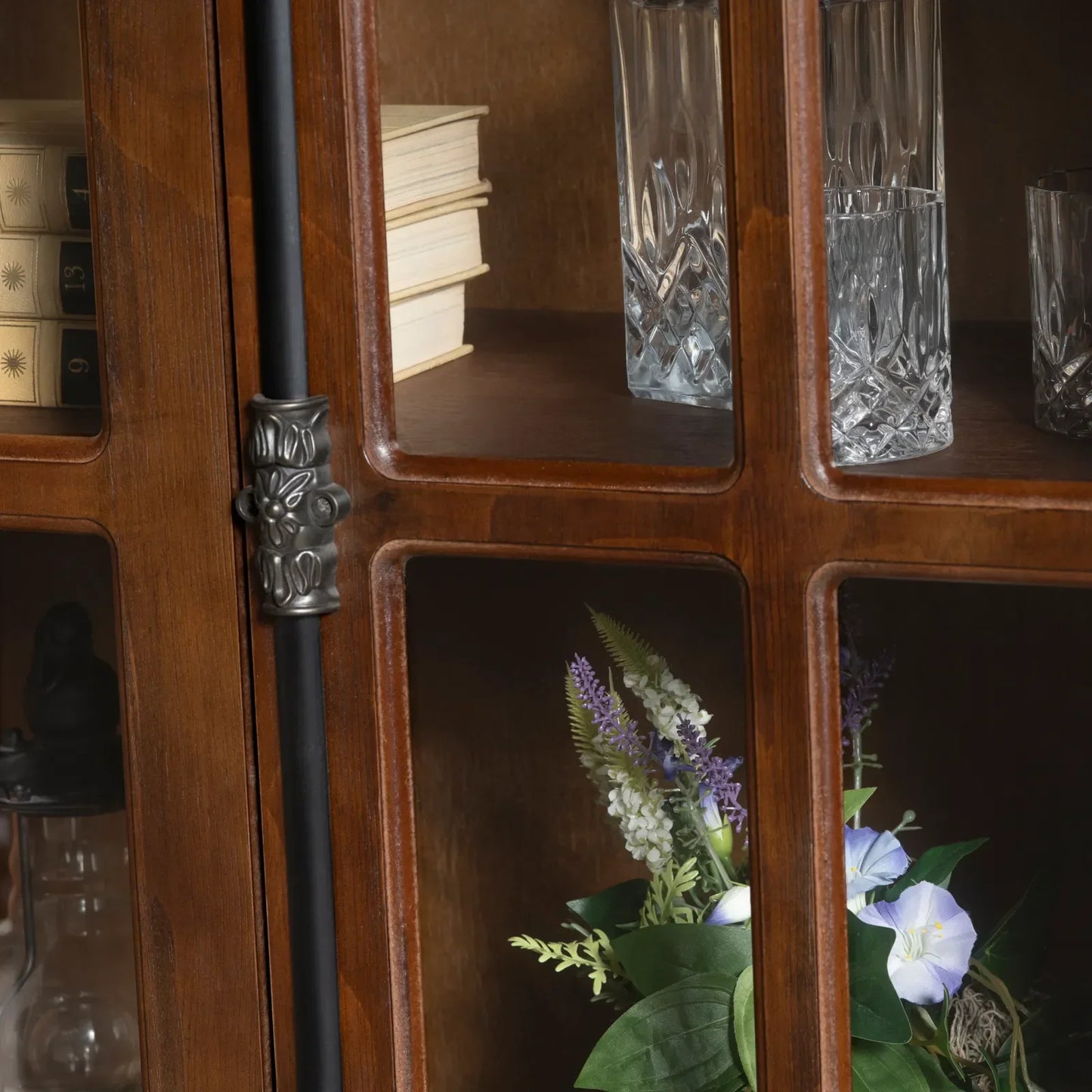 Vetrina delle curiosità reali della campagna francese