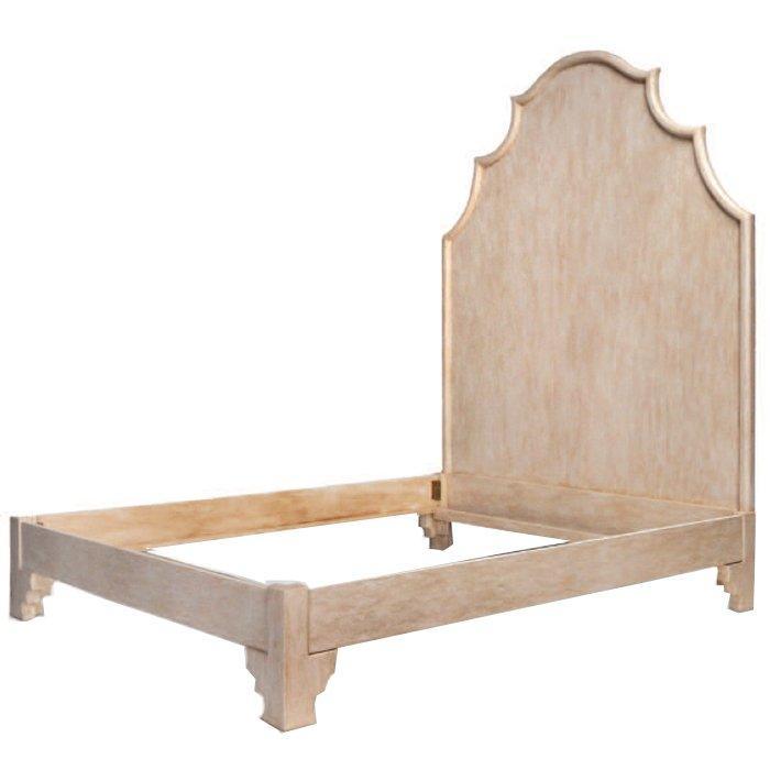 Letto francese con parte superiore curva