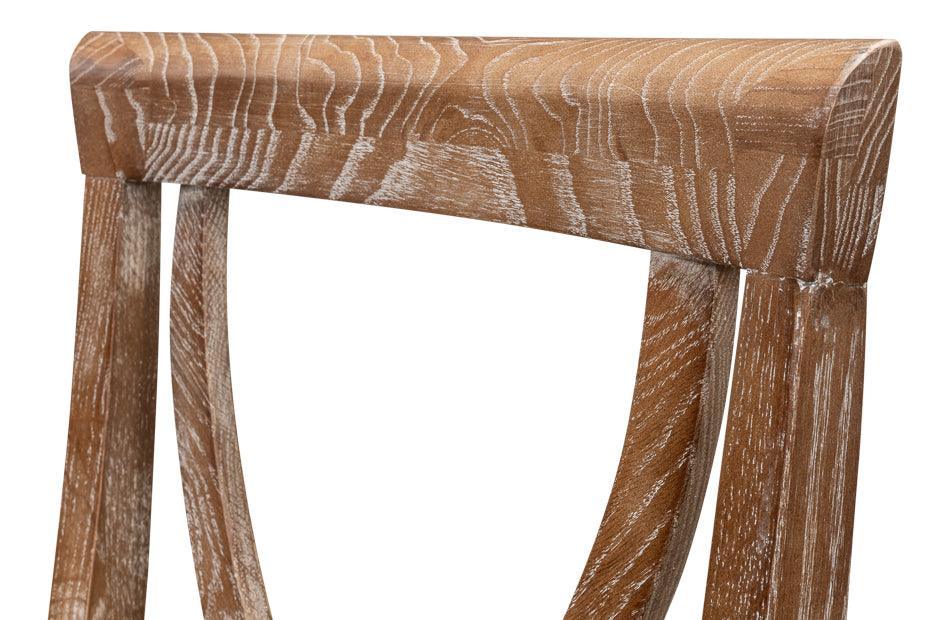 Sedie imbiancate della fattoria Monet