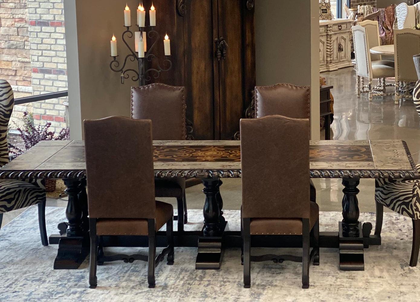 Tavolo da pranzo in legno scuro Pamplona