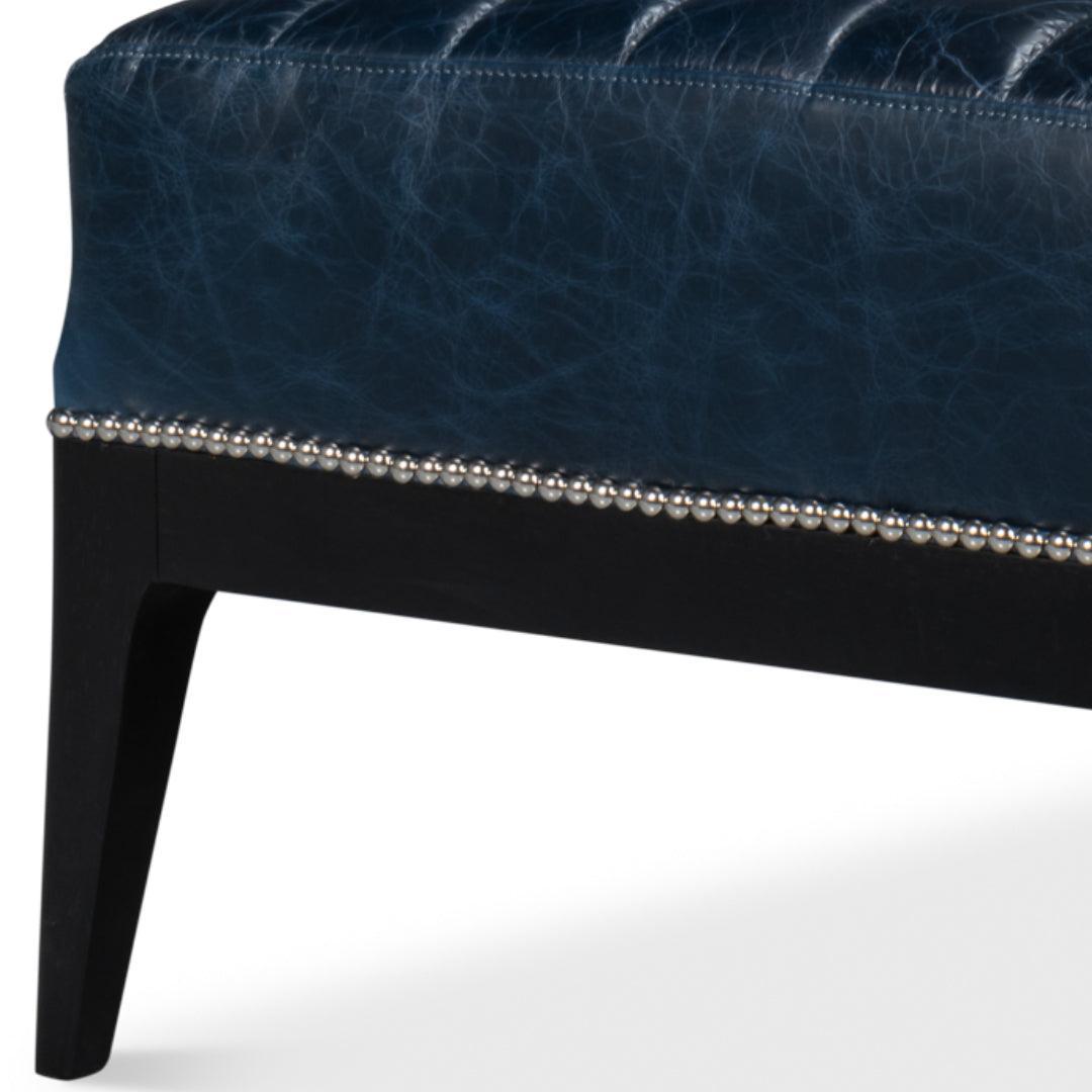 Poltrona pantofola in pelle blu Chateau