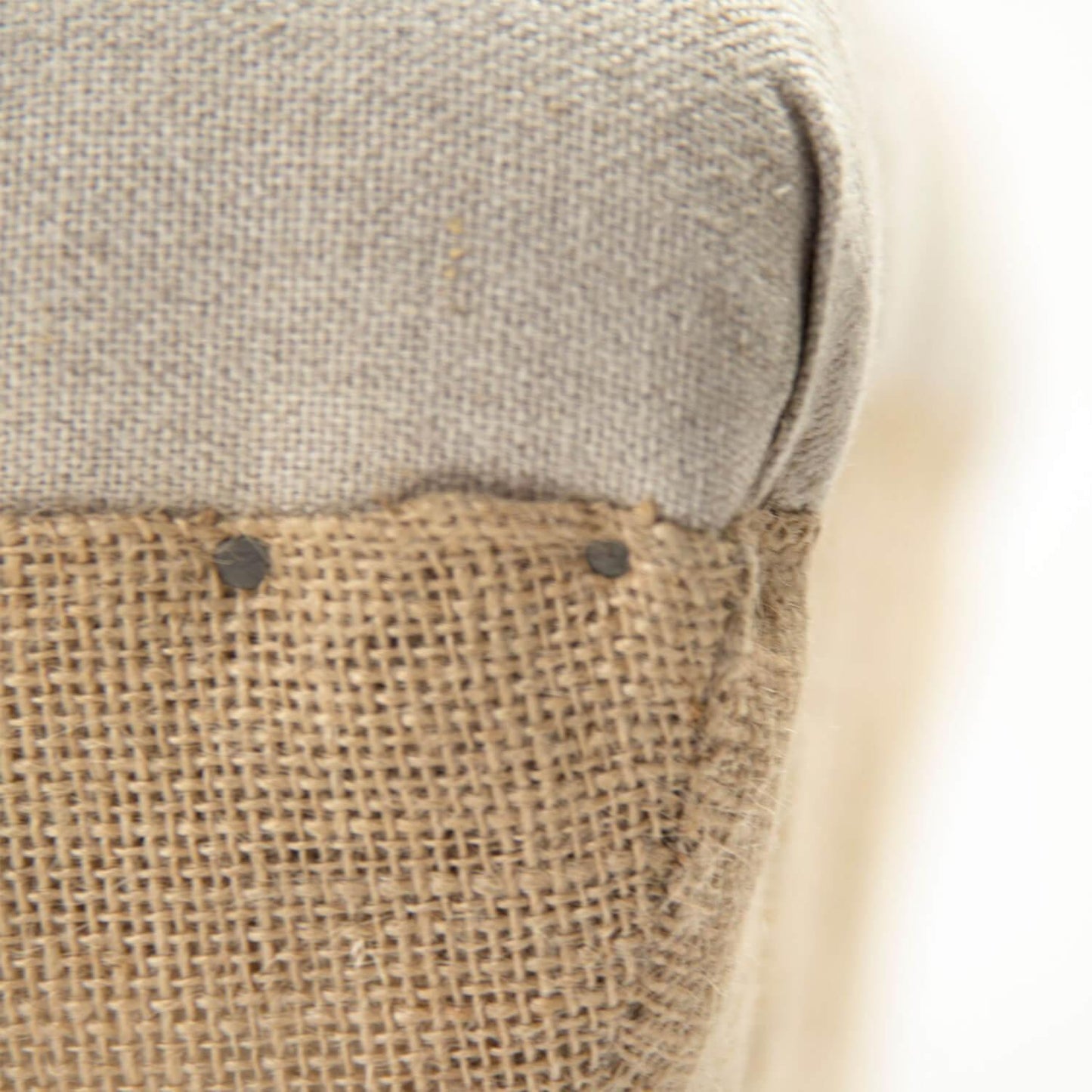 Tavolino da caffè in tela di iuta trapuntata