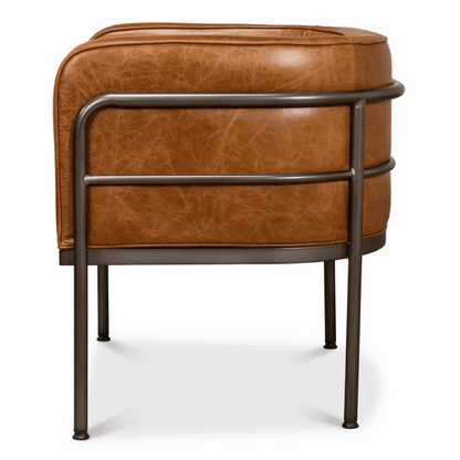 Poltrona in stile industriale con tubi in pelle marrone