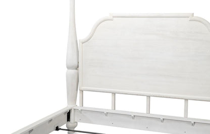 Letto a baldacchino in stile fattoria imbiancato