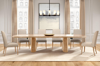 Tavolo da pranzo con gambe in legno naturale