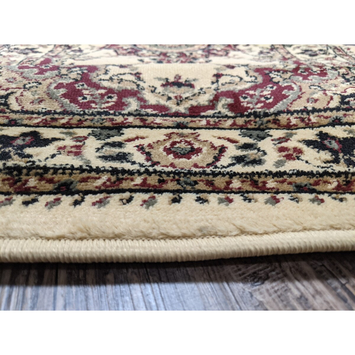 Tappeto tradizionale a medaglione Caroline di Admire Home Living