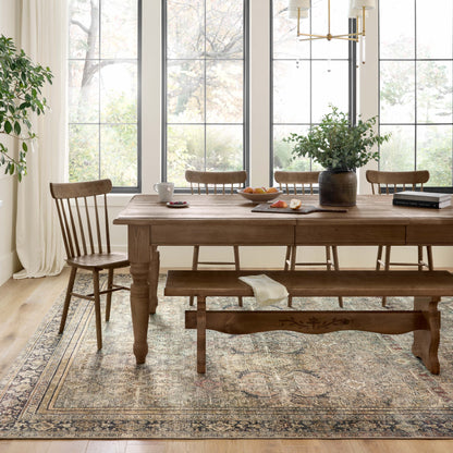 Tappeto stampato con motivo orientale Isabelle color oliva di Alexander Home