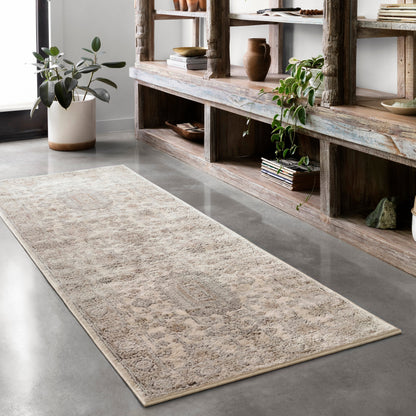 Tappeto tradizionale ornamentale in ferro battuto Josefina di Alexander Home