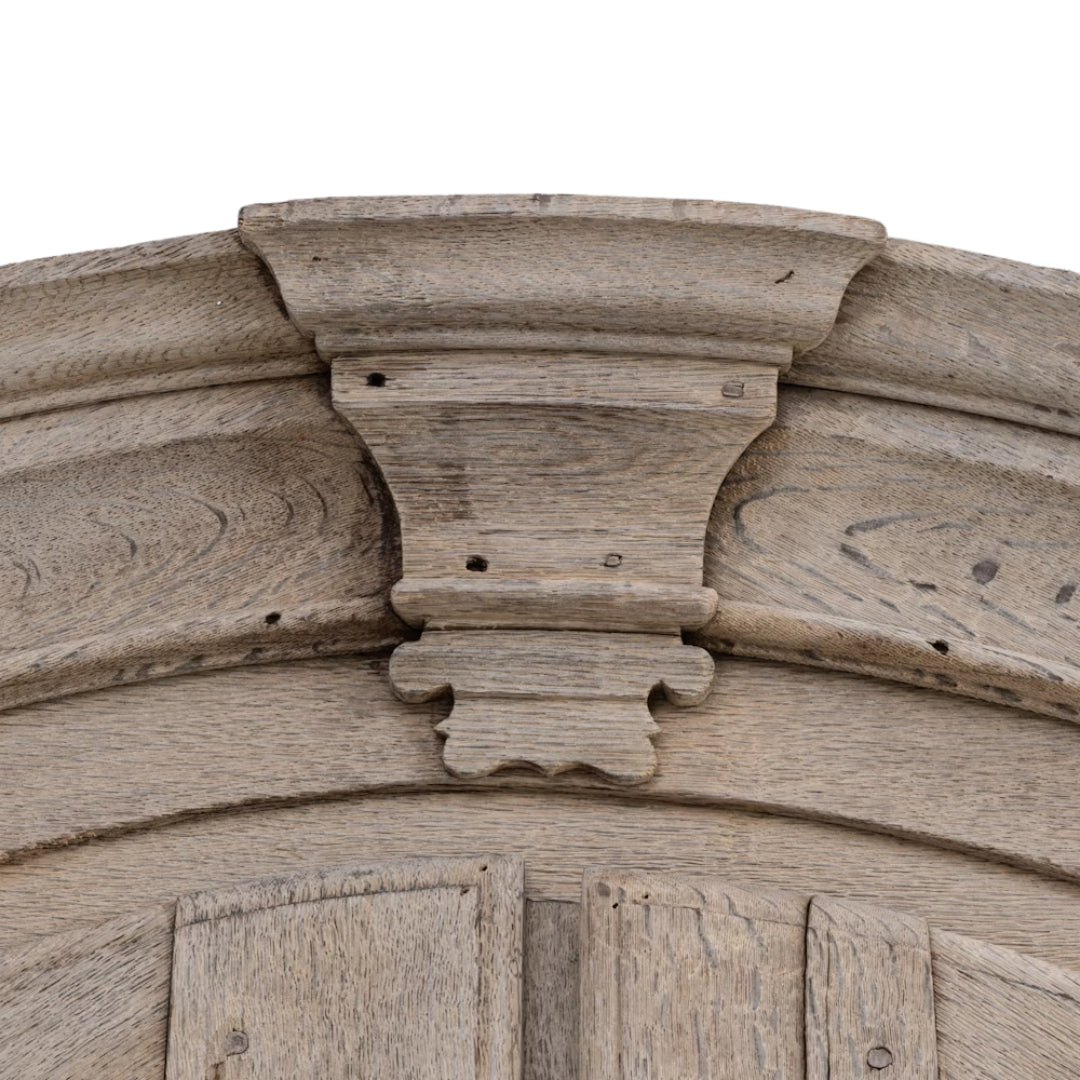 Mobiletto francese decorato ad arco con ante in rete metallica, circa 1860