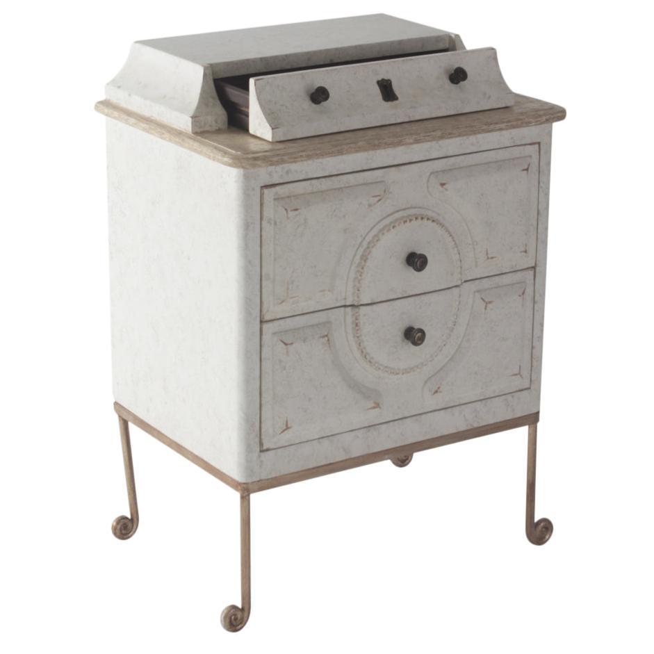 Comodino con cassetto segreto in stile shabby chic francese