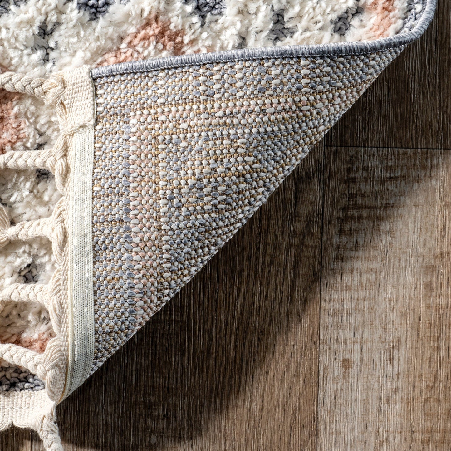 Tappeto Nuloom in acacia con nappe a diamante