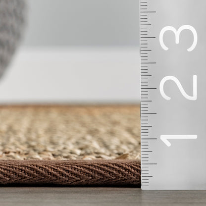 Tappeto casual Nuloom Kiana con bordo in erba marina