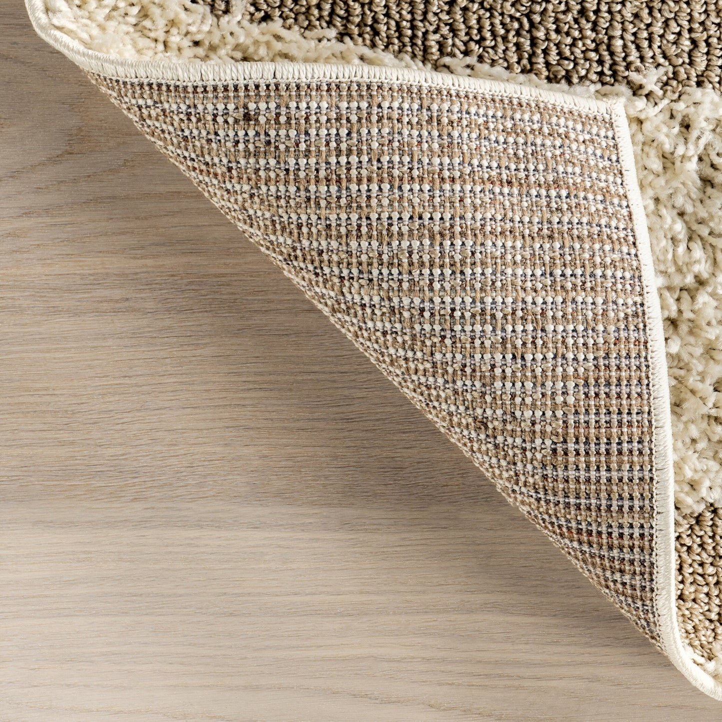 Tappeto a pelo lungo Nuloom Krista Contemporary Swirls