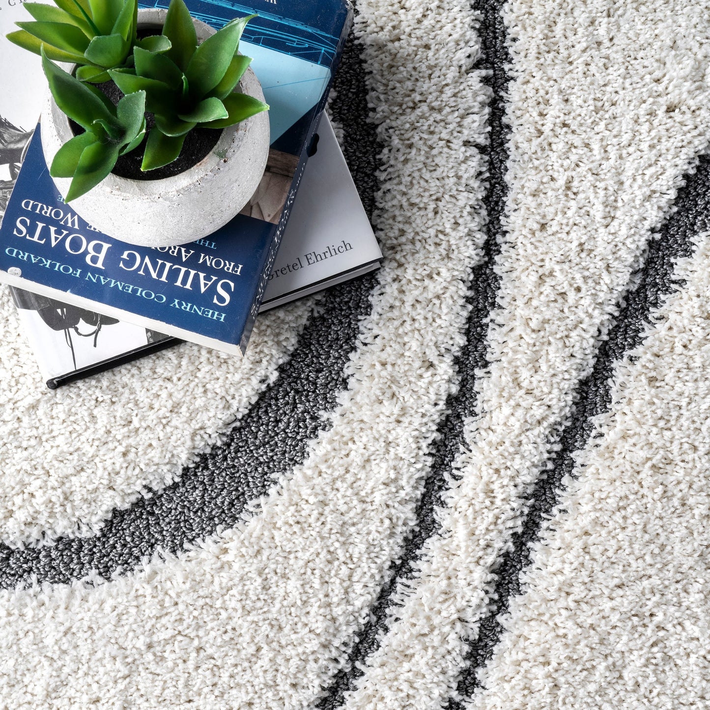 Tappeto a pelo lungo Nuloom Krista Contemporary Swirls