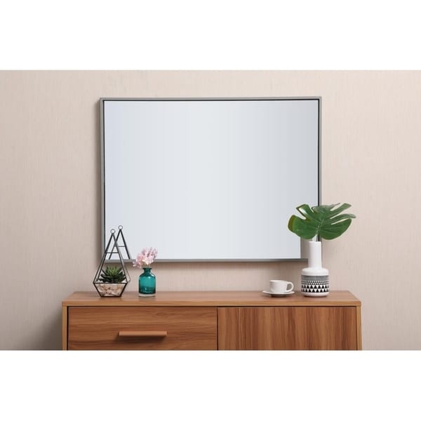 Specchio rettangolare con cornice in metallo Carson Carrington Salsnas