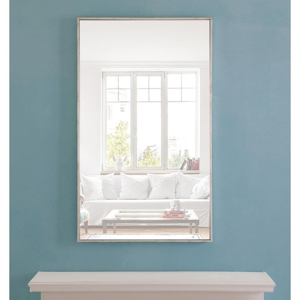 Specchio rettangolare con cornice in metallo Carson Carrington Salsnas