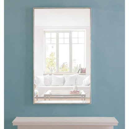 Specchio rettangolare con cornice in metallo Carson Carrington Salsnas