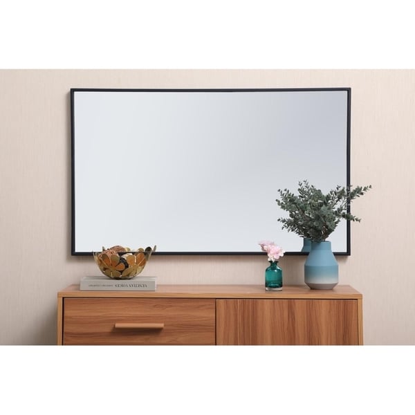 Specchio rettangolare con cornice in metallo Carson Carrington Salsnas