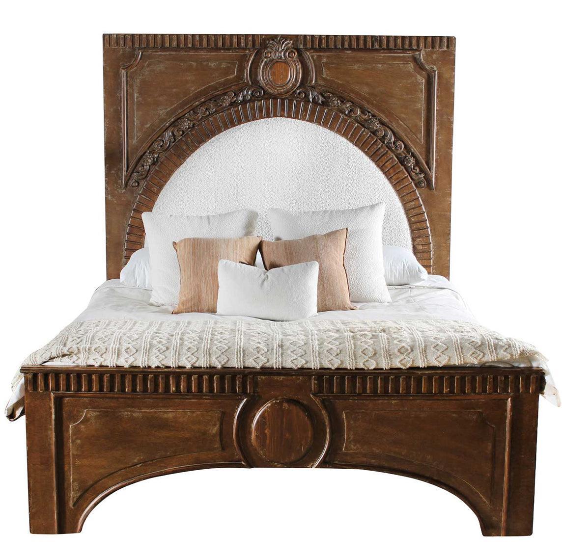 Letto Amelie in castagno decorato