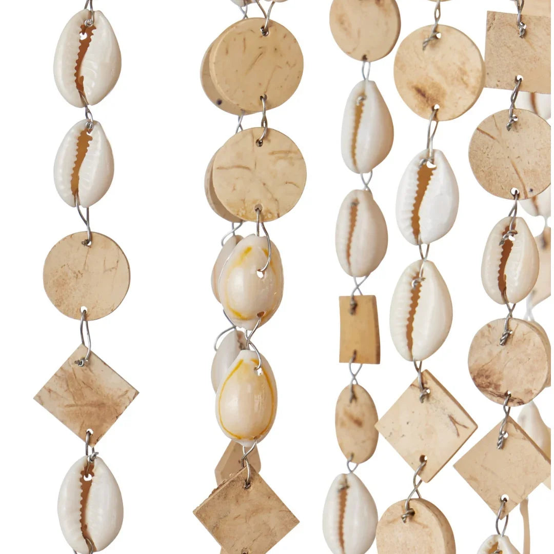 Lampadario a conchiglia color crema di cocco