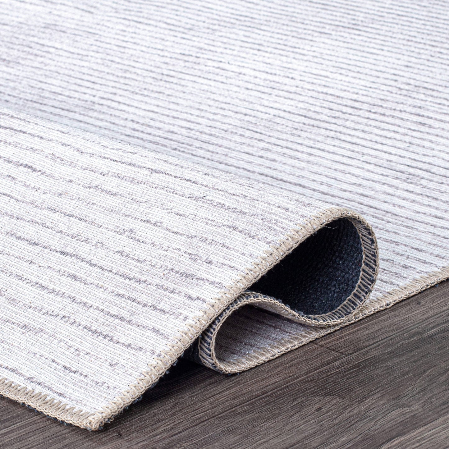 Tappeto moderno lavabile in lavatrice con strisce effetto anticato