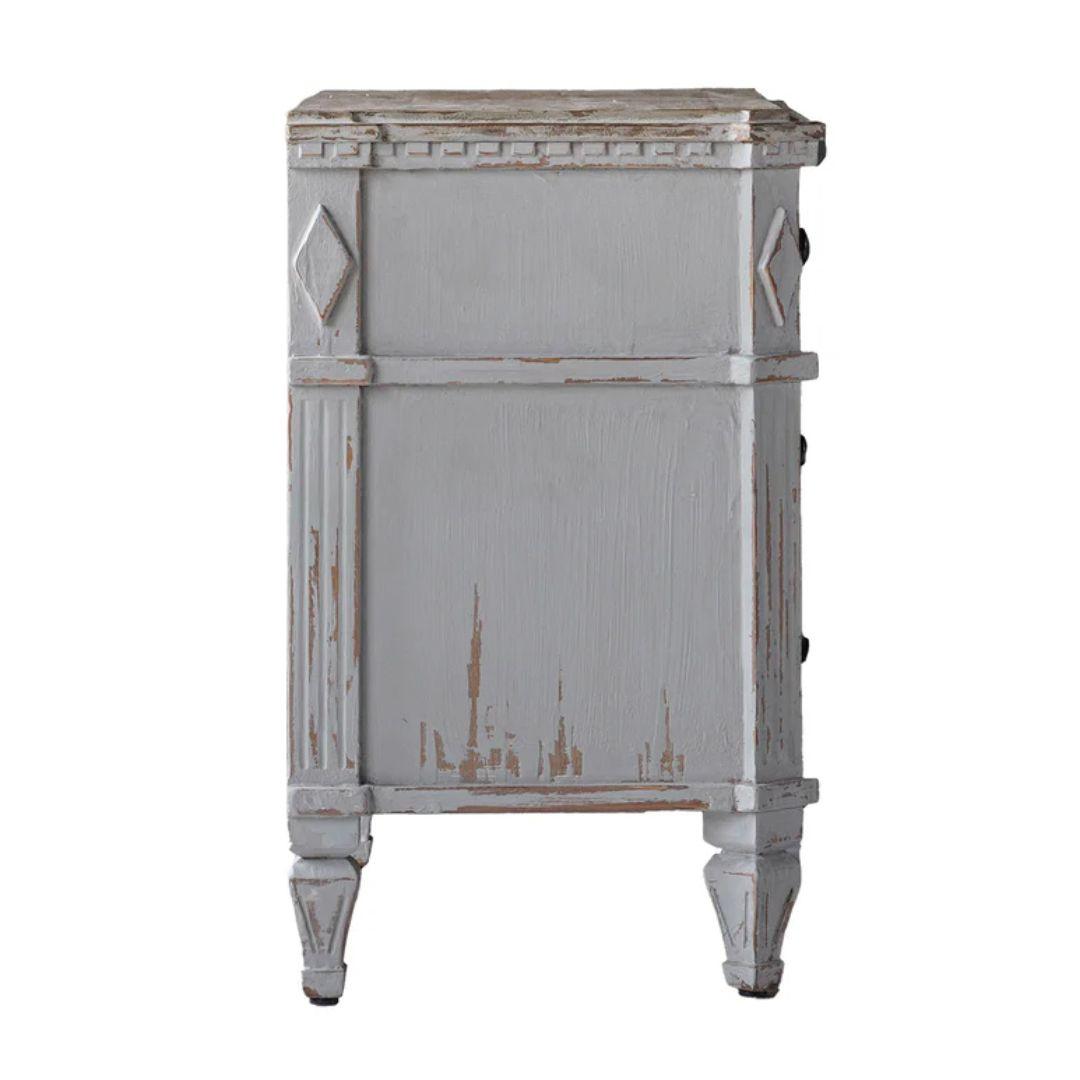 Comò bianco invecchiato svedese