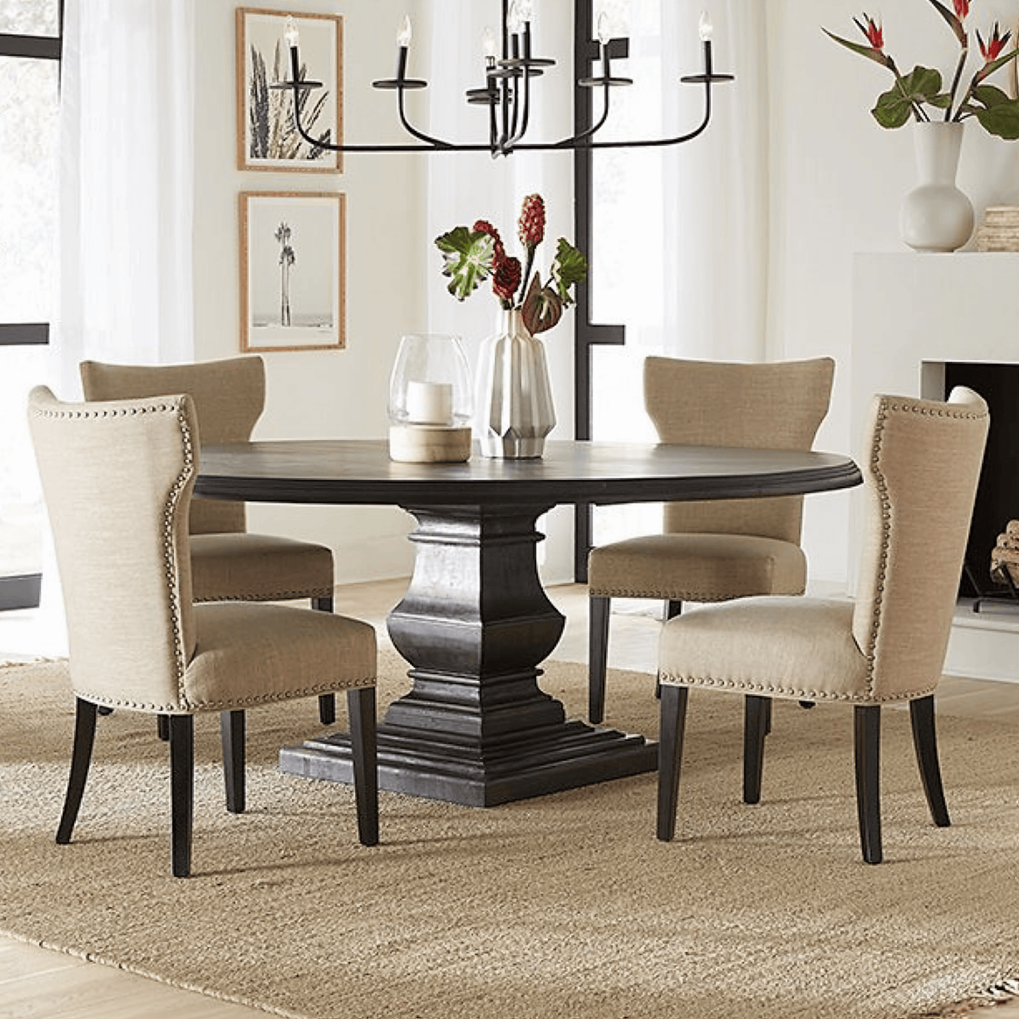 Tavolo da pranzo con piedistallo francese di Nîmes