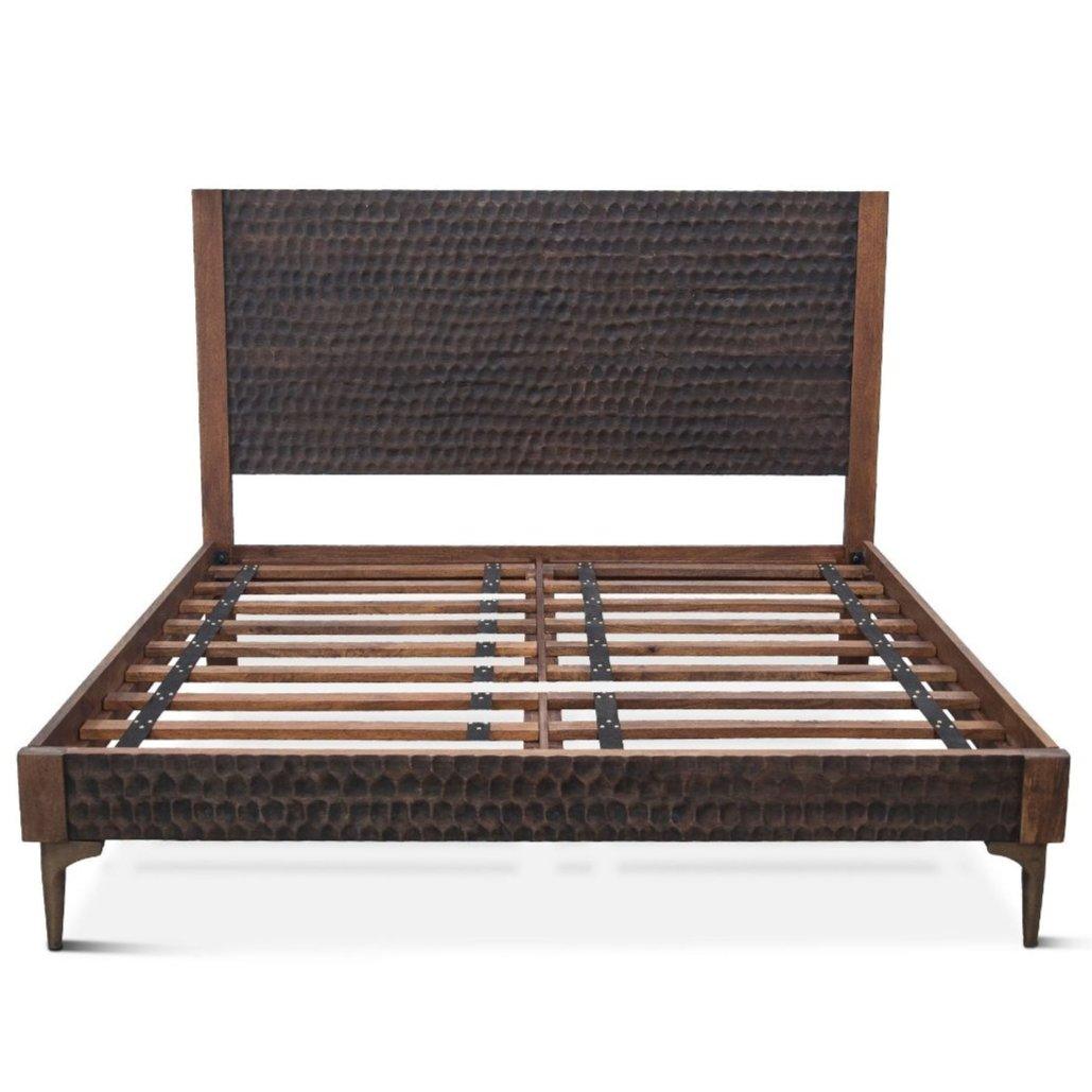 Letto bicolore in legno rustico e ferro