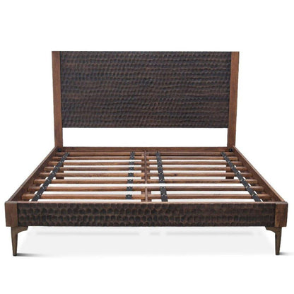 Letto bicolore in legno rustico e ferro