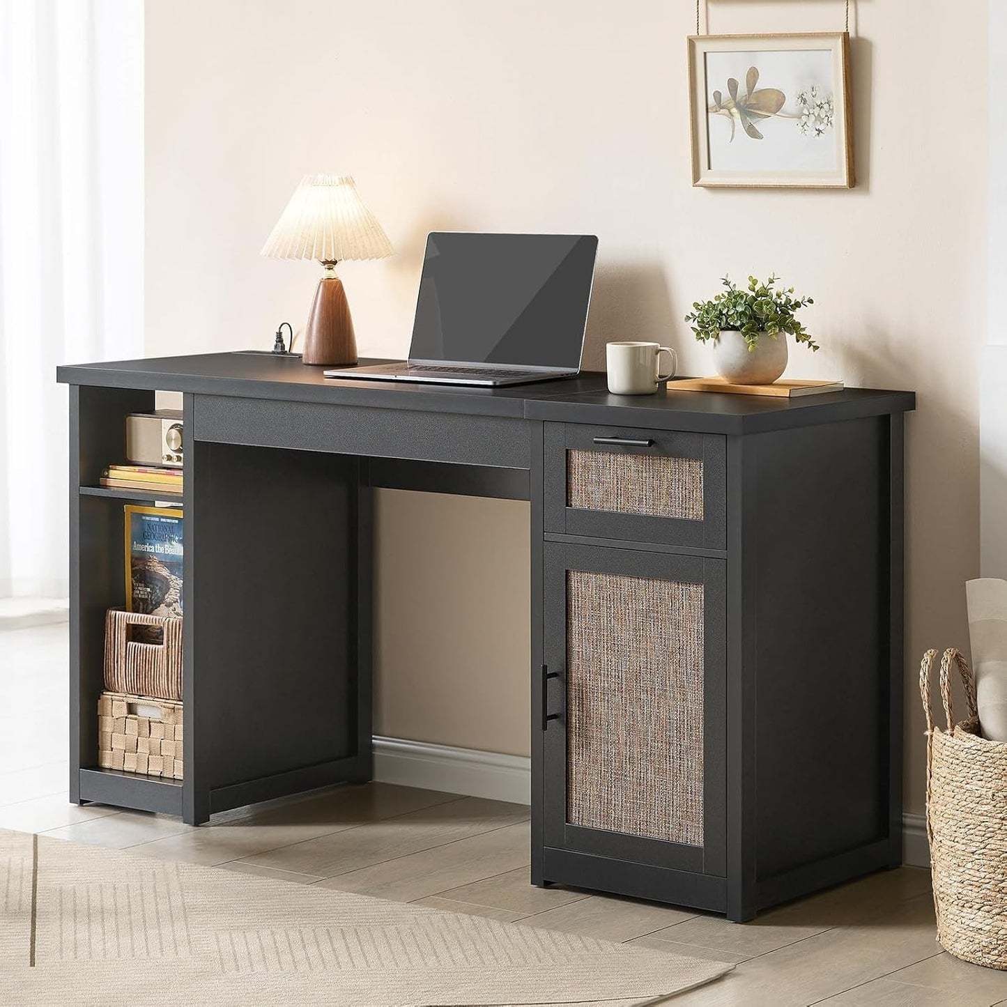 Scrivania direzionale Farmhouse Scrivania per ufficio domestico Cassetto per archivi Supporto per monitor Presa di corrente