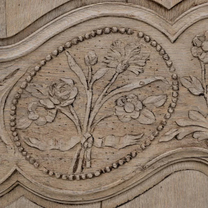 Mobiletto armadio in rovere francese decorato con motivi botanici, circa 1840