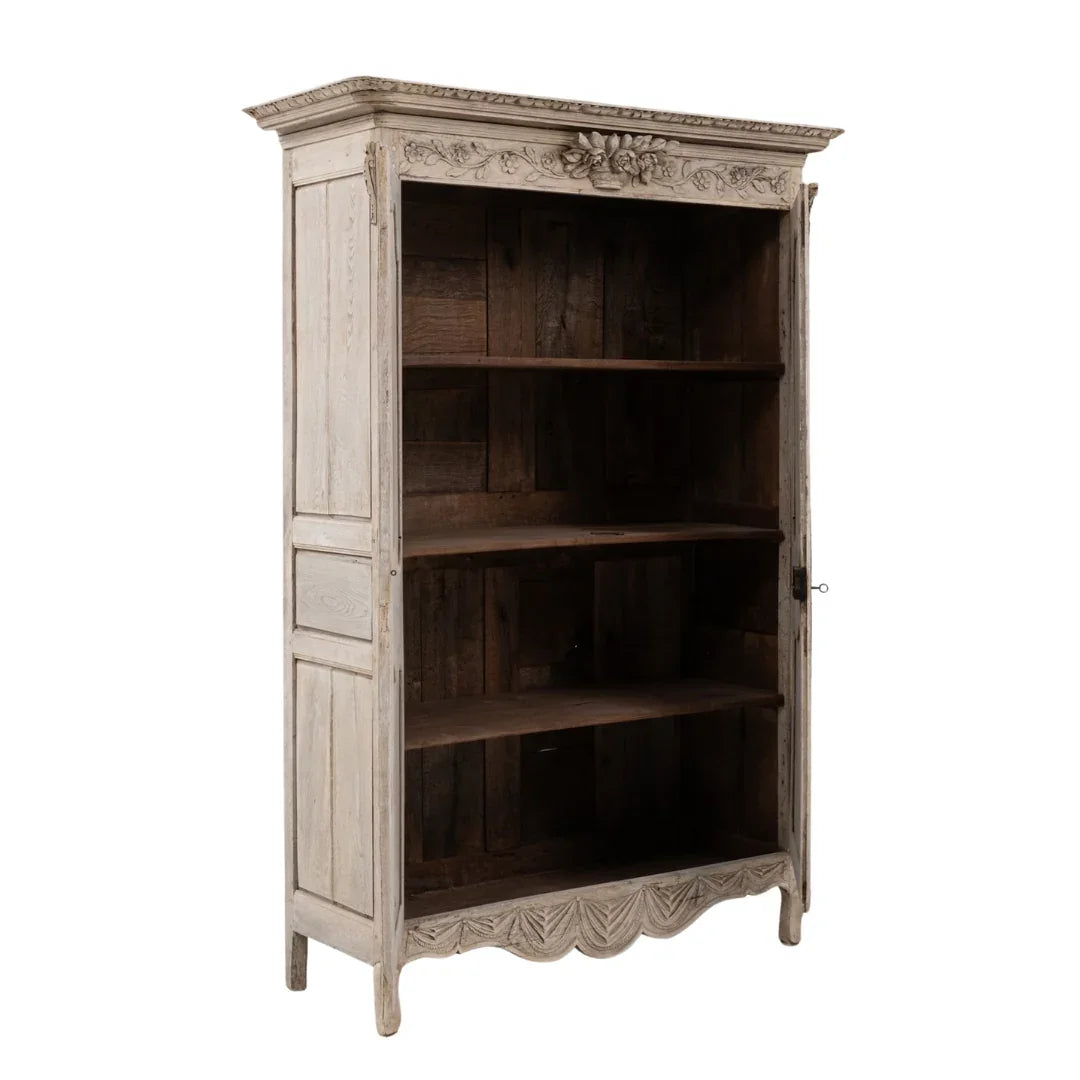 Mobiletto armadio in rovere francese decorato con motivi botanici, circa 1840