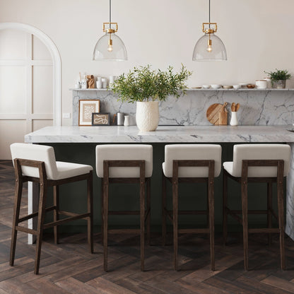 Sgabello da bar moderno Gracie, sedia imbottita in bouclé e gambe in legno spazzolato