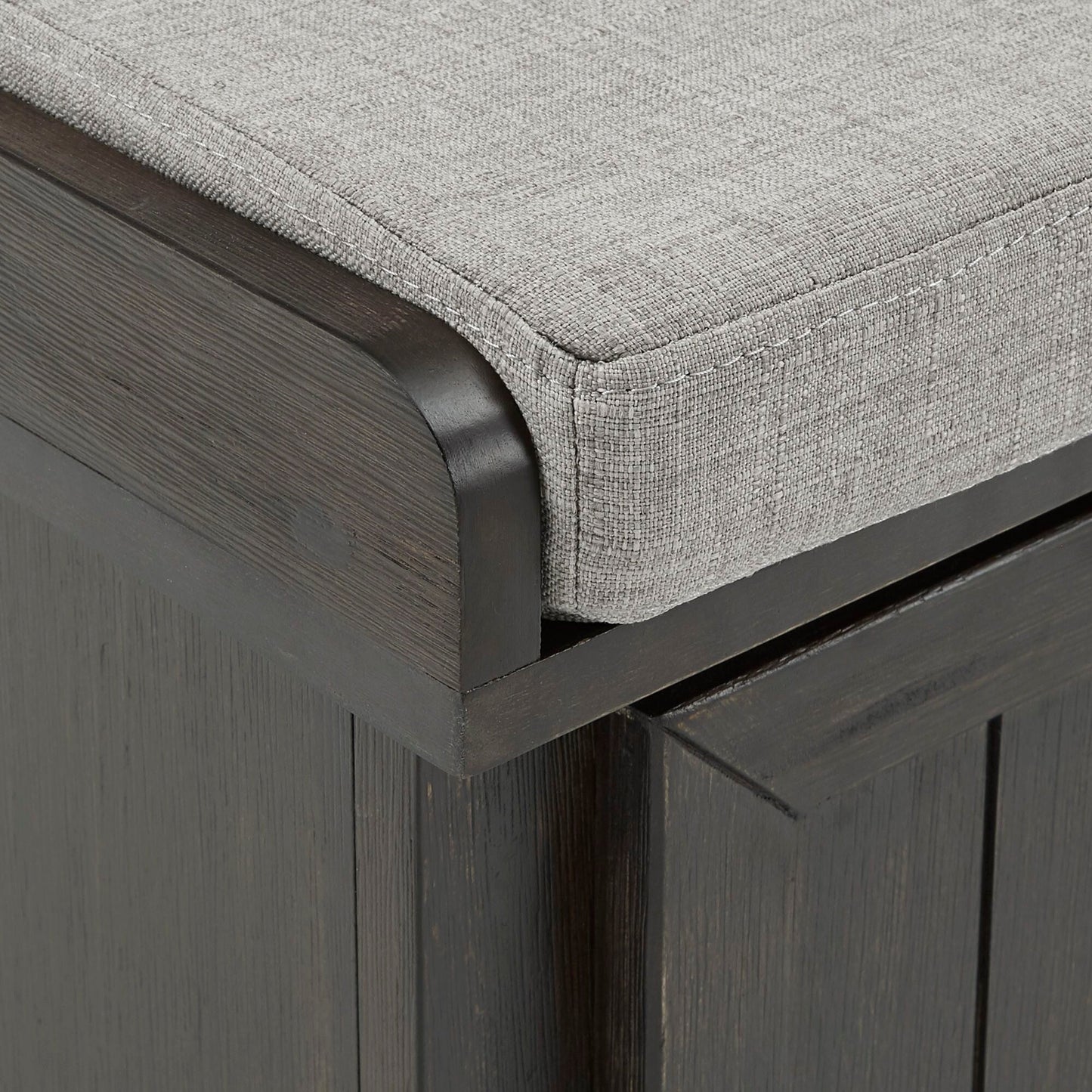 Panca contenitore Granger con cuscino di seduta in lino di iNSPIRE Q Classic