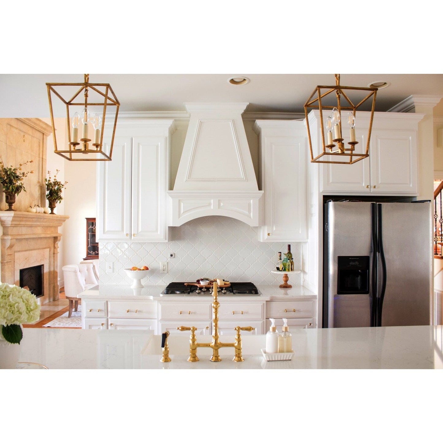 Rubinetto da cucina Heritage Bridge con spruzzatore in ottone