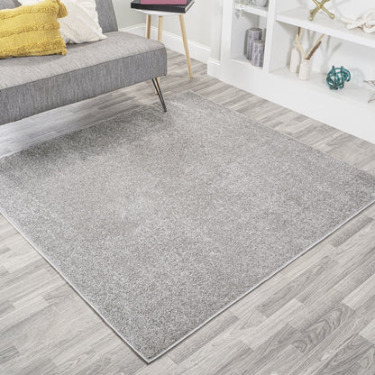 Tappeto a pelo corto JONATHAN Y Tumbling Solid