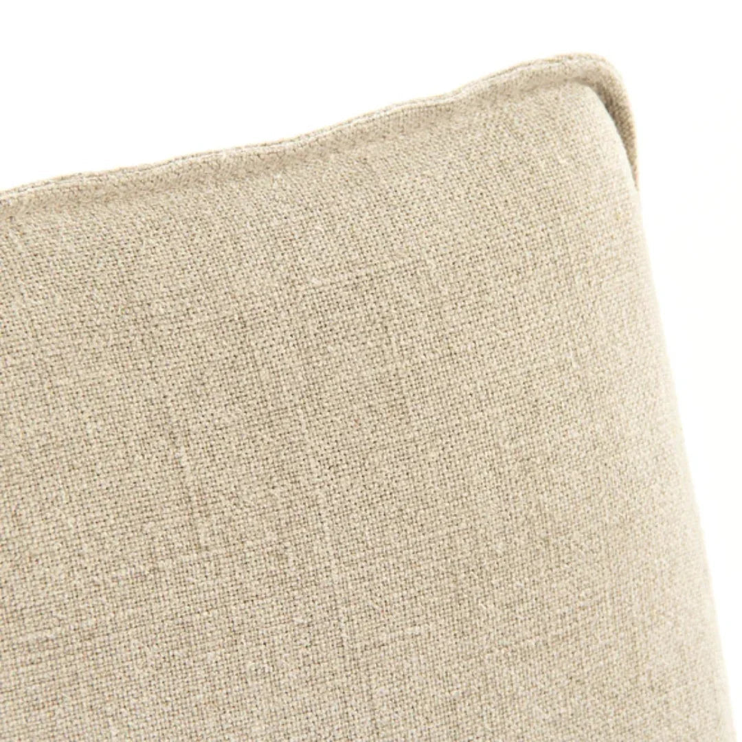 Sedia da pranzo rivestita in lino