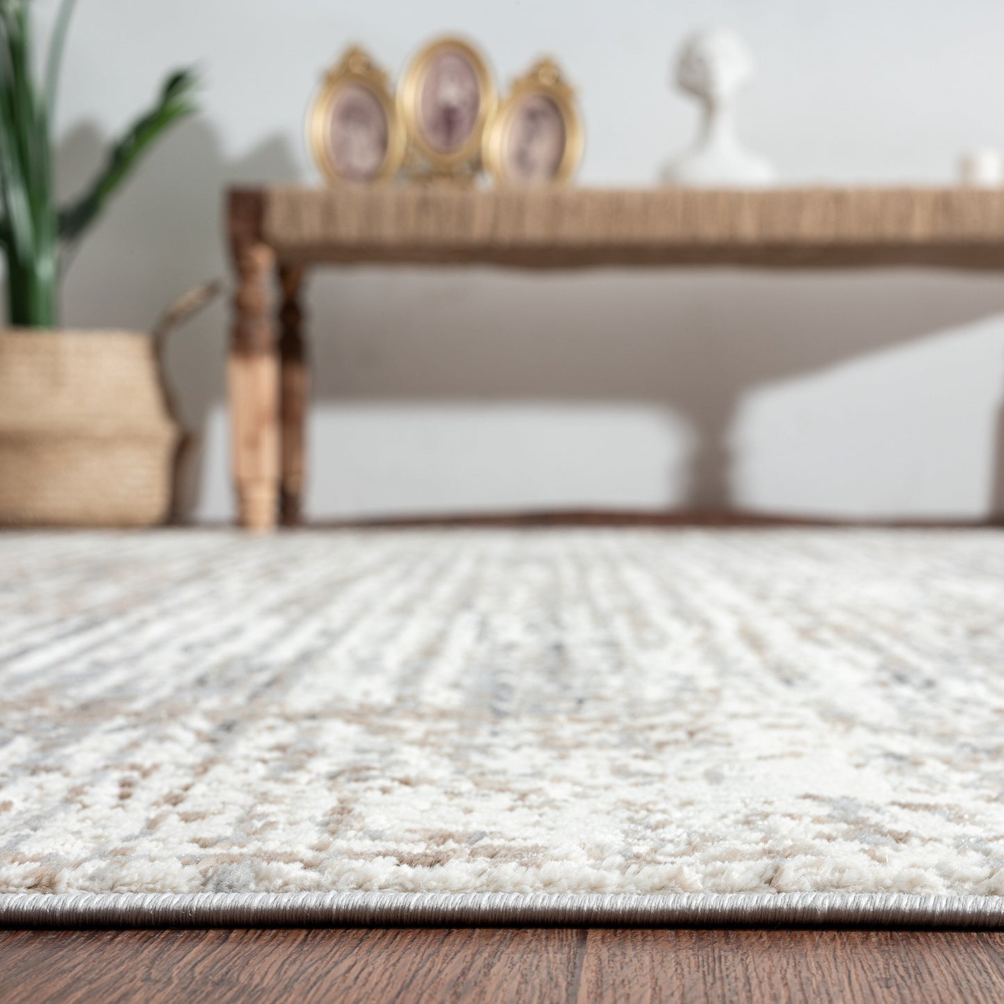 Tappeto Lumina a strisce astratte moderne e contemporanee a pelo lungo e corto