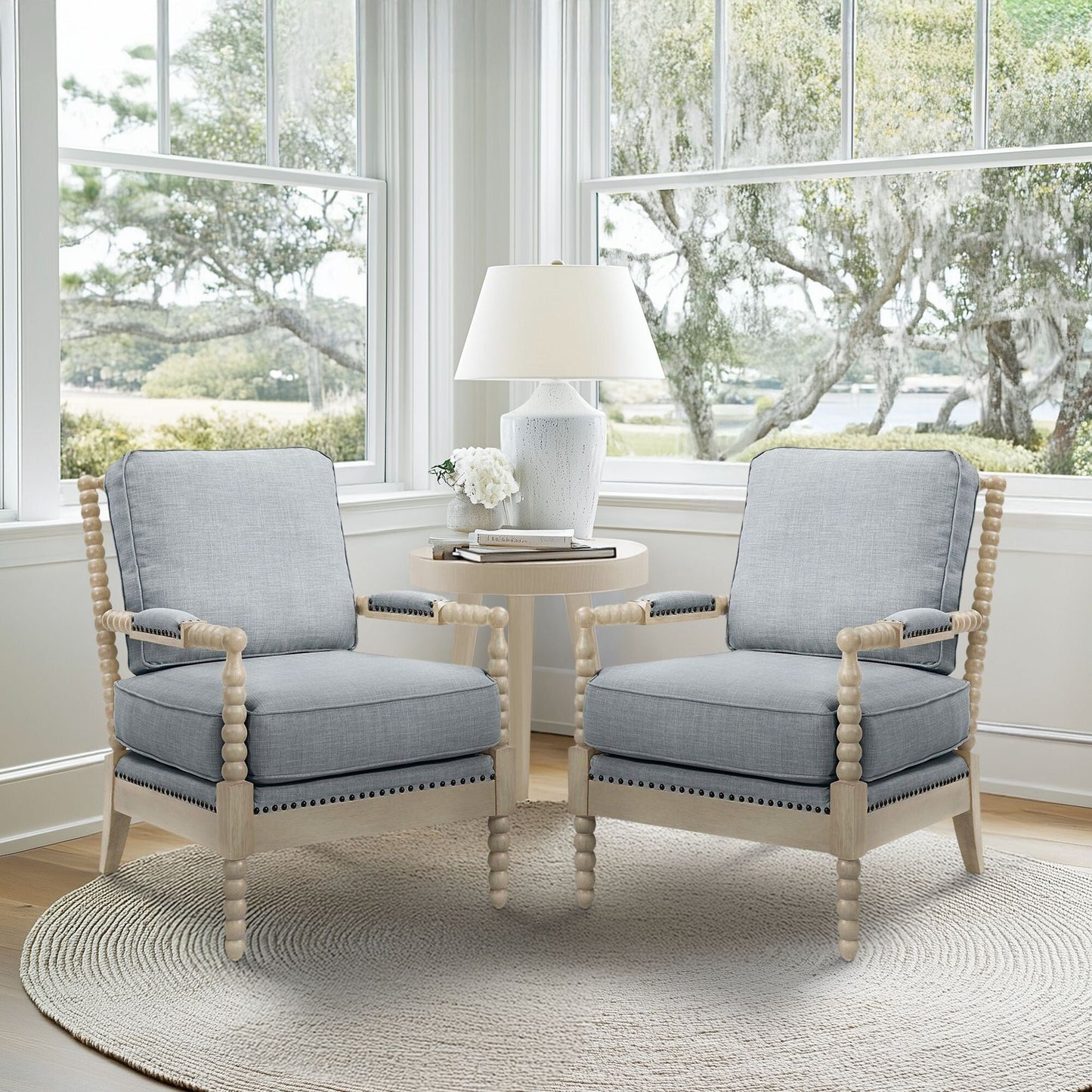 Poltrona Madison Park Donohue con struttura in legno tornito