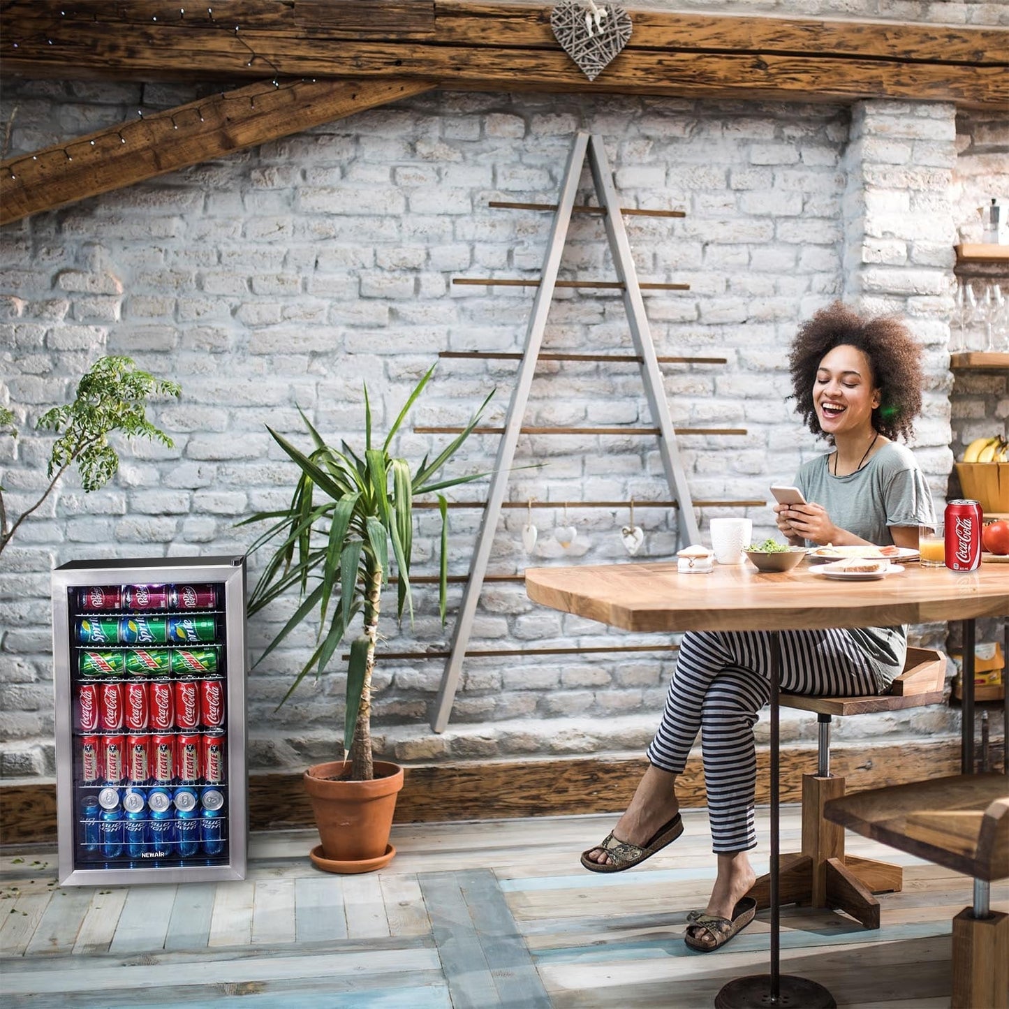 Frigorifero per bevande Newair da 126 lattine, minifrigo con porta in vetro e ripiani regolabili, acciaio inossidabile