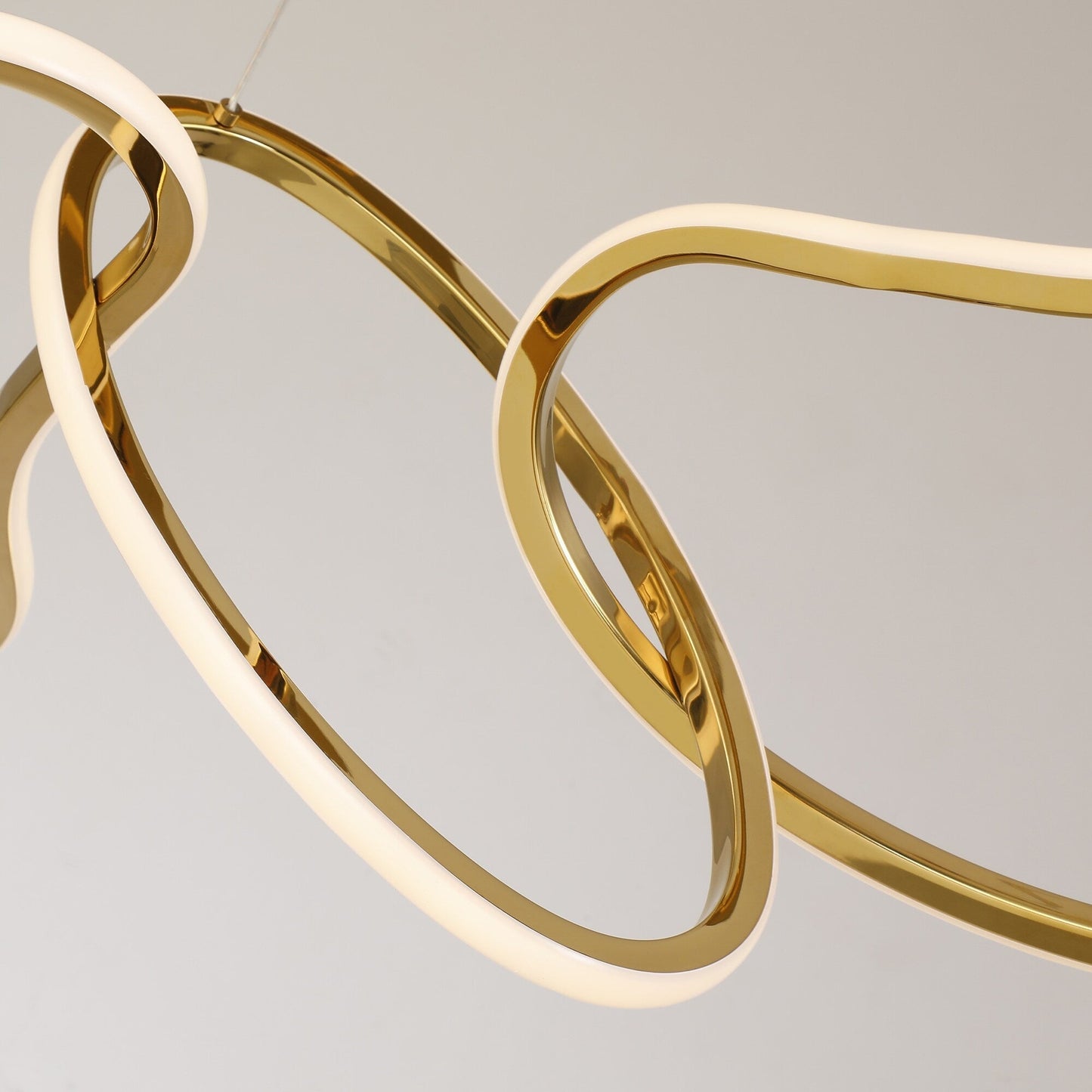 Lampadario a LED in acciaio inossidabile di lusso nordico con luci a sospensione per sala da pranzo