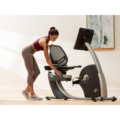 NordicTrack Commercial Series R35; cyclette reclinata con touchscreen da 14 pollici abilitata per iFIT